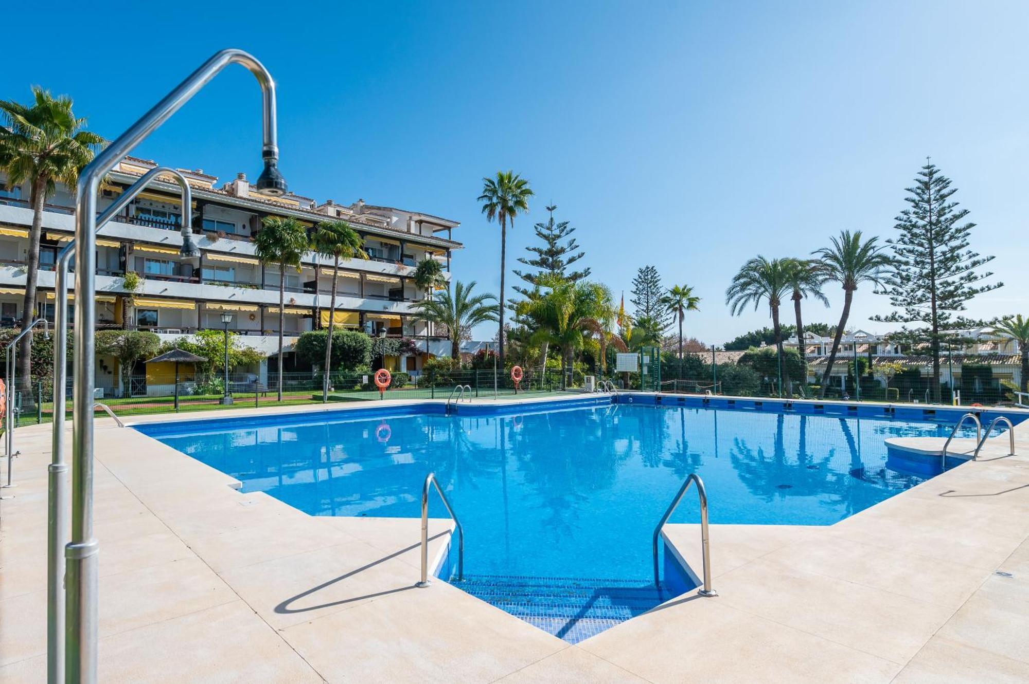 Apartamento Cozy In 5 Min Walk To The Marbella